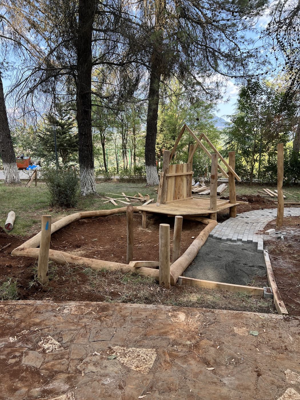 Spielplatz-Projekt in Burrel 02, Albanien
